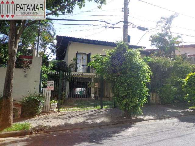 Casa à venda no Butantã com 4 suítes e piscina