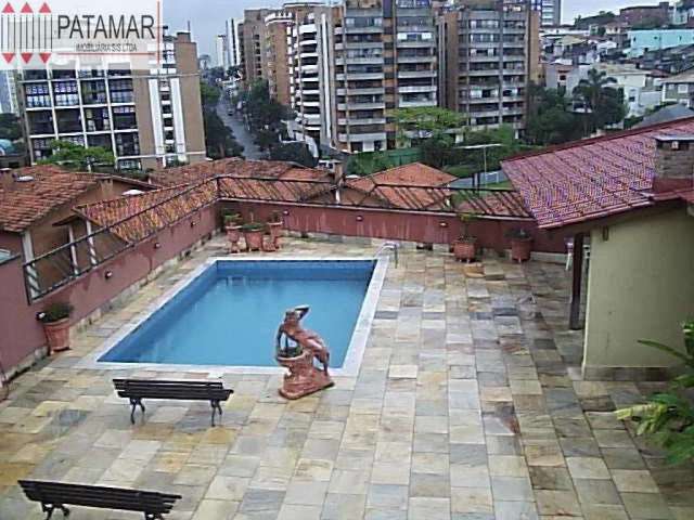 Casa à venda no Morumbi - 5 quartos, 3 suítes, 5 vagas, 1.800m²