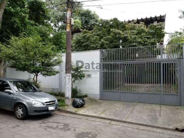 Casa terrea a venda no Butanta