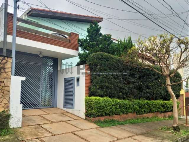 Luxuoso Sobrado com Lago de Carpas no Jardim Londrina - 3 Suítes e 2 Vagas