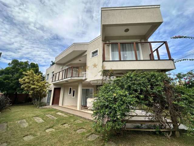 Maravilhosa Casa á Venda em Mariscal - Bombinhas/SC