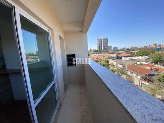 Apartamento com 2 quartos uma suíte sacada com churras e vista da cidade.