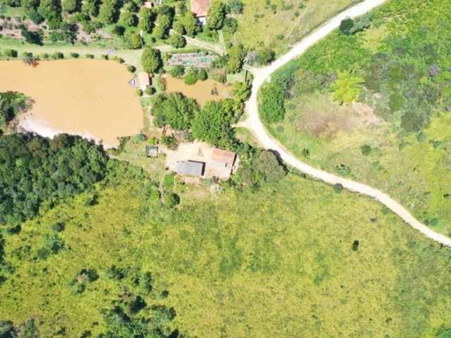 àrea De 6,1 Alqueires Muito Bem Localizada E Com Lago. - no Jardim Caxambu DOCUMENTA&#199;&#195;O TODA EM ORDEM. Ideal para investimento, incorporação ou desenvolvimento de projetos.