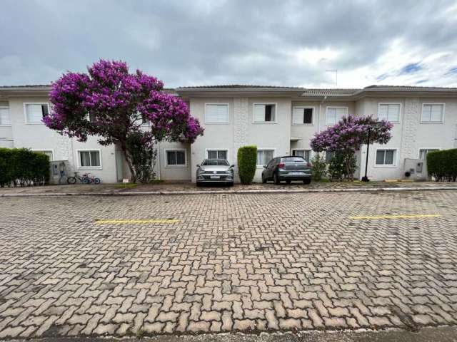 Casa em condomínio fechado, Vila Santa Rosa, 3 quartos