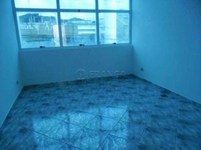 SALA COMERCIAL COM APROXIMADAMENTE 22m CENTRO DE JACAREÍ