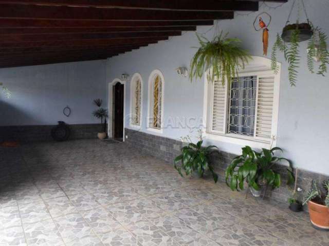 Casa Padrão em Jacareí