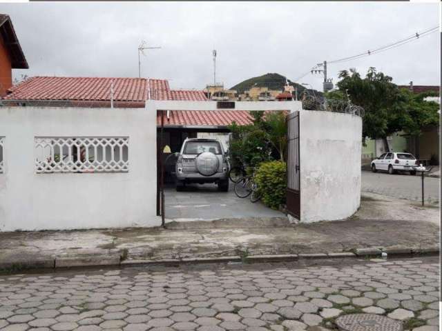 Casa 2 dormitórios sendo 1 suite - bairro martim de sá - caraguatatuba