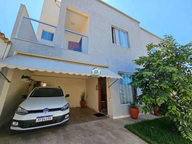 Casa com 4 dormitórios à venda, 180 m² por R$ 850.000,00 - Lundceia - Lagoa Santa/MG