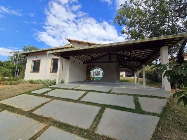 Casa com 3 dormitórios à venda, 213 m² por R$ 890.000,00 - Condomínio Vale Do Luar - Jaboticatubas/MG