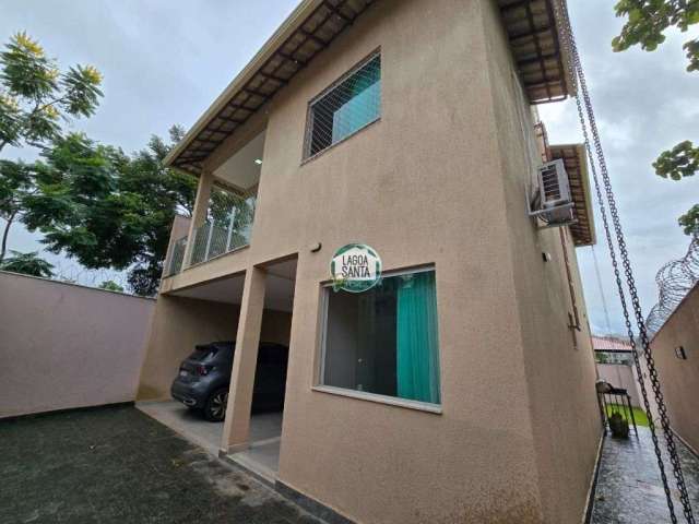 Casa com 3 dormitórios à venda, 178 m² por R$ 1.050.000 - Lundceia - Lagoa Santa/MG