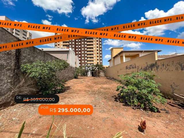 Terreno à venda no Parque Santa Cecília, Piracicaba  por R$ 295.000