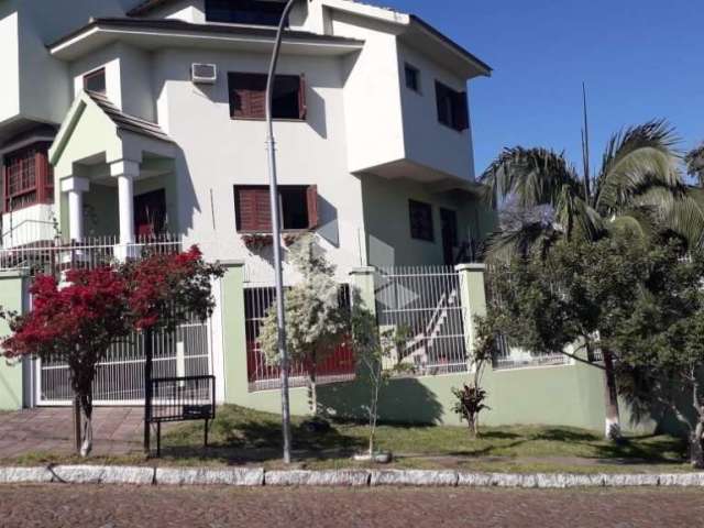 Casa com 4 quartos à venda na Rua Doutor Deoclécio Pereira, 47, Jardim Floresta, Porto Alegre, 177 m2 por R$ 619.000