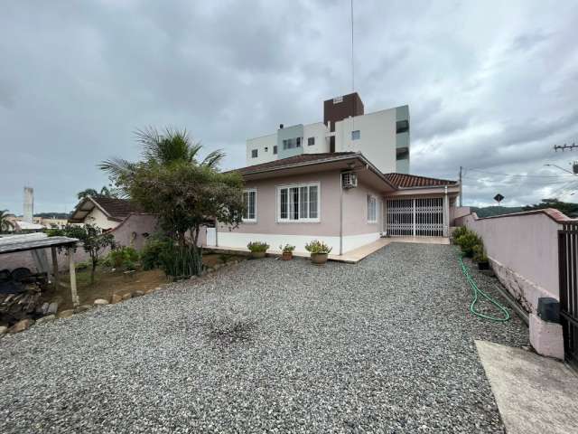 Casa para venda no bairro João Costa!