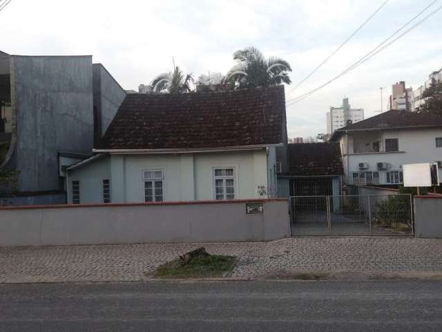 Excelente terreno plano com 359m² no bairro  Anita Garibaldi!