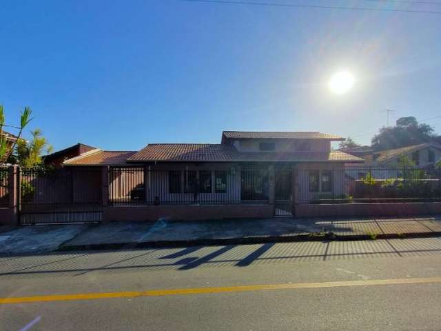 Lindíssima casa à venda no bairro Floresta