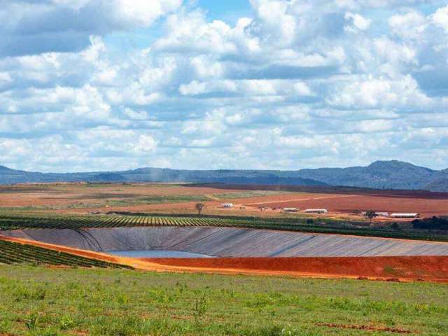 Fazenda à venda na estrada vicinal, 1020, Centro, Várzea da Palma por R$ 200.000.000