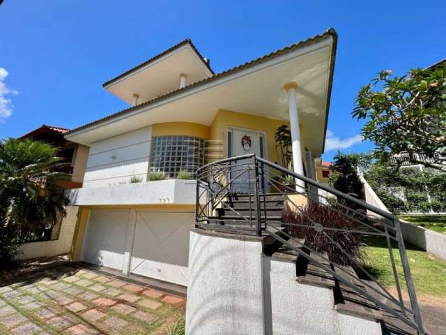 Casa em condomínio fechado com 3 quartos à venda na Travessa América, 68, Coqueiros, Florianópolis por R$ 2.400.000