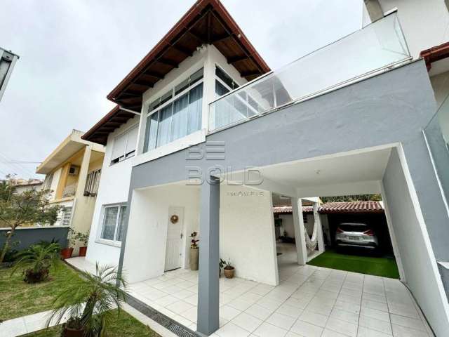 Casa com 3 quartos à venda na Rua Vinte e Três de Março, 118, Itaguaçu, Florianópolis por R$ 1.275.000