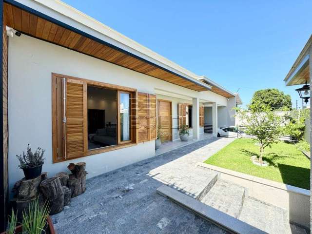 Casa com 3 quartos à venda na Rua Bias Peixoto, 252, Abraão, Florianópolis por R$ 2.400.000