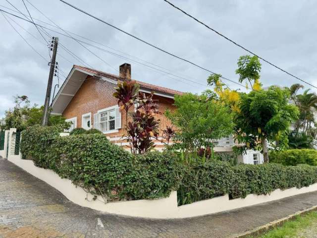 Casa com 5 quartos à venda na Leo Vítor, 128, Itaguaçu, Florianópolis por R$ 1.650.000