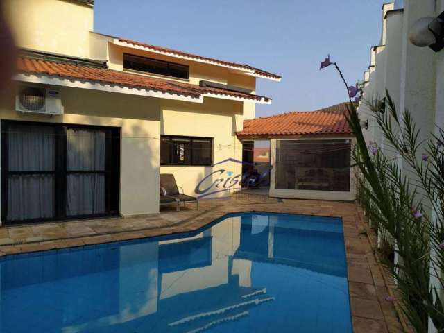 Casa com piscina, 4 vagas