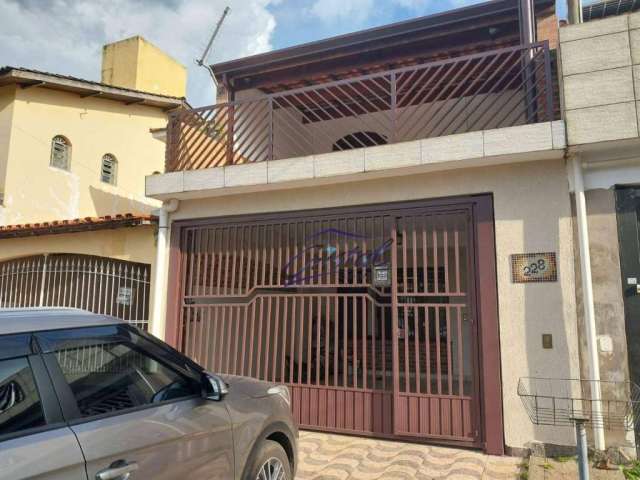 Casa com 3 dormitórios à venda, 183 m² por R$ 800.000,00 - Granja Viana - Cotia/SP