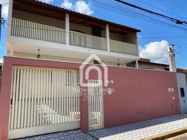 Casa para Venda em Mogi Guaçu, Jd. Centenário, 4 dormitórios, 2 suítes, 2 banheiros