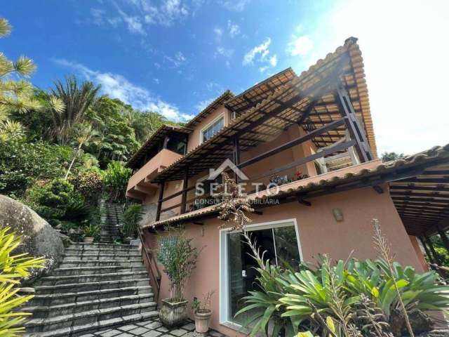 Linda casa, com vista maravilha em Itacoatiara - Aceita Permuta.