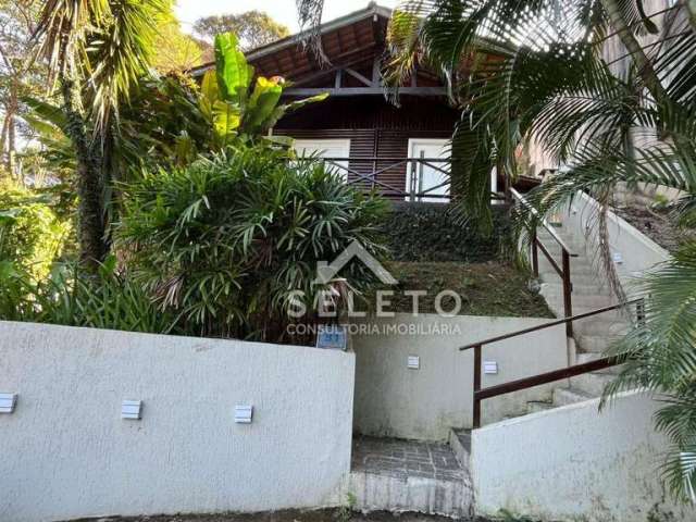 Casa à venda por R$ 470.000,00 - Itaipu - Niterói/RJ