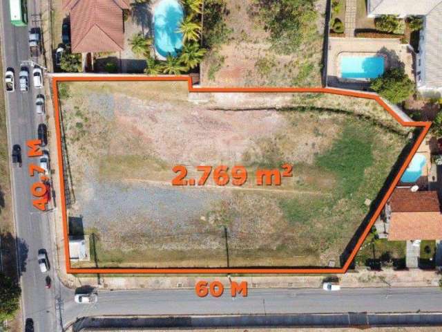 Terreno com mais de 2.700 m², 2 frentes e a poucos metros da Av. Miguel Sutil