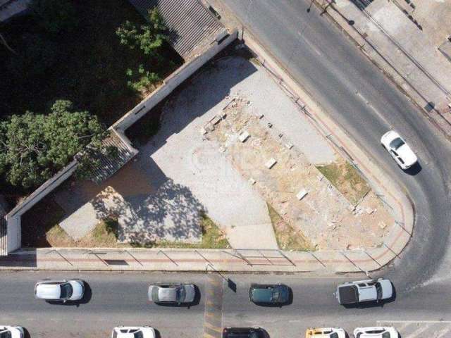 Terreno com mais de 400 m², próximo a Av. Isaac Póvoas