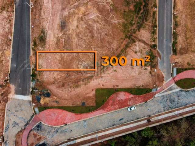 Terreno com 300m² no Condomínio Florais Safira