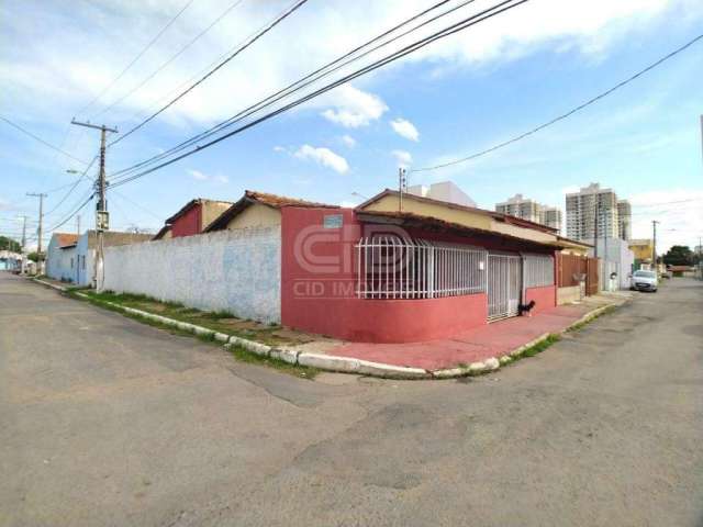 Casa com três quartos no bairro Grande Terceiro