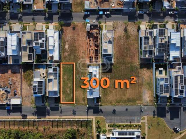 Terreno com 300m² no Cond. Belvedere II