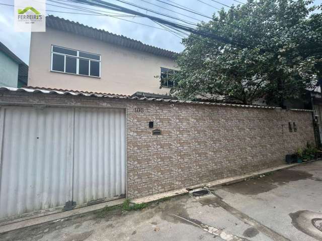 Duas casas grandes com piscina em Xerem