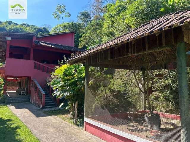 Lindo sítio de 1.5 hectares com lago e campo de futebol !!