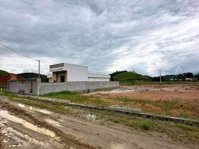 Terreno em área nobre rural de xerém