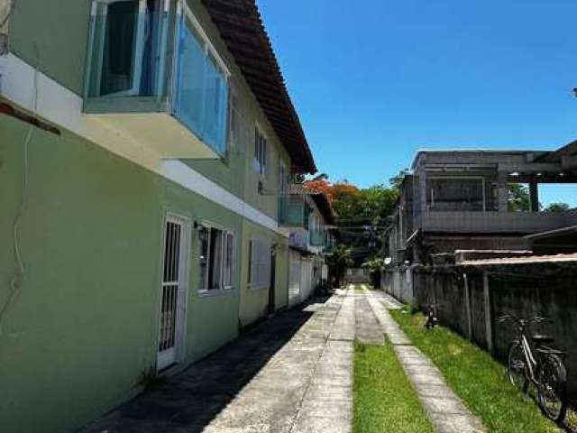 Casa duplex em Santa Cruz da Serra financiada pelo banco.