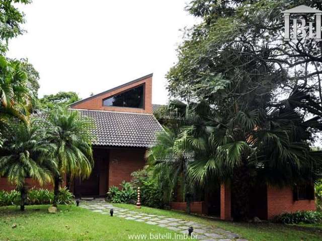 Excelente Casa - Condomínio Forest Hills | Batelli Imóveis