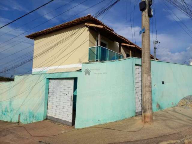 Linda casa geminada no bairro recanto verde em esmeraldas