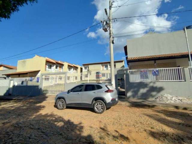 Linda casa geminada no bairro mangabeiras em mateus leme