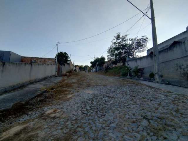 Excelente lote de 840 metros no monte sinai em esmeraldas