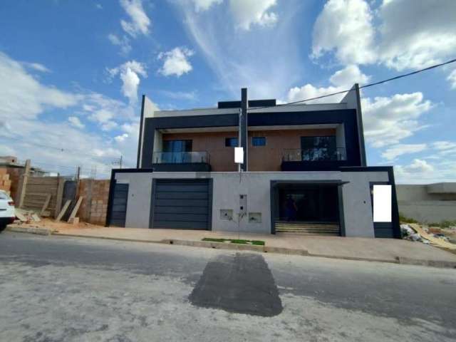 LINDA CASA GEMINADA EM A“TIMA LOCALIZAA‡AƒO DO BAIRRO GUARUJA MANSA•ES EM BETIM.