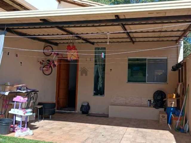 Ã“tima casa em lote de 100 metros no colonial em contagem