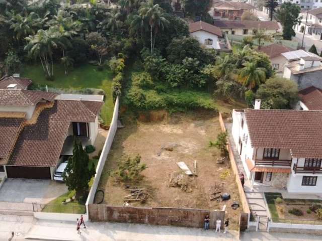 Excelente TERRENO a Venda na divisa do Bairro Saguaçú/ Bom Retiro!