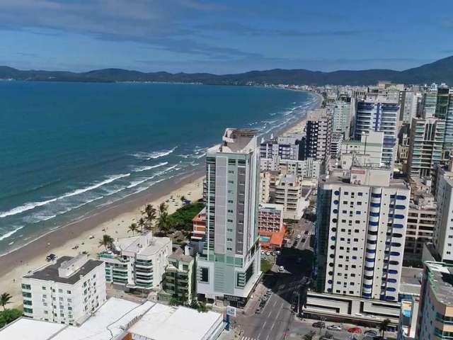 Apartamento com 3 dormitórios à venda sendo 3 suítes, 260.0 m² por - R$ 7.500.000,00 - Meia Praia - Itapema/SC