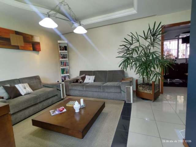 Casa com 3 quartos à venda na Laurindo Rabelo, 0, Santa Mônica, Belo Horizonte por R$ 900.000