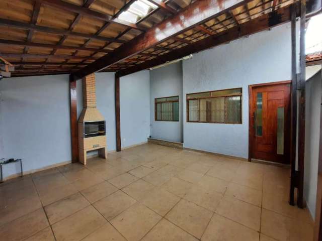 Casa com 2 quartos à venda na Rua Diva, 0, Rio Branco, Belo Horizonte por R$ 449.000