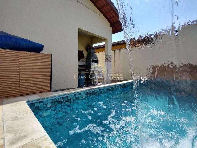 Casa Padrão em Mongagua com 2 Dorm, 1Suíte PISCINA com cascata apenas R$ 340 MIL.