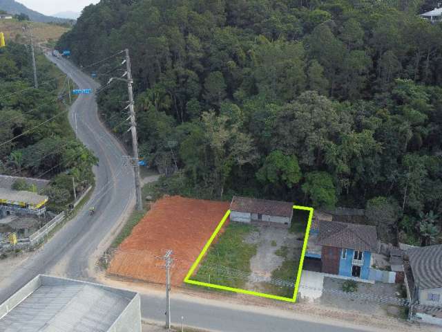 Terreno em Ponto Comercial para Venda no bairro ITAPOÁ, no ACESSO da cidade de Itapoá / SC.